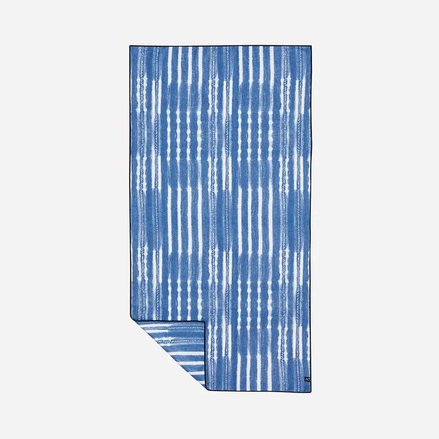 slowtide-kyoto-toalla-de-viaje-performance-quick-dry-estampado-shibori-azul-ndig image 1