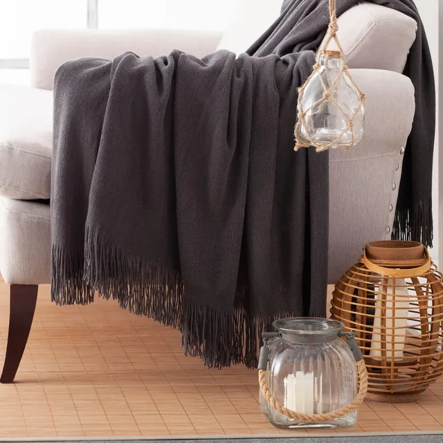 burrito-blanco-plaid-de-punto-gris-marengo-130x170-cm-manta-sof-ligera-con-fleco image 1
