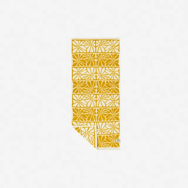 slowtide-ciao-zen-toalla-de-mano-en-mostaza-algod-n-terry-550-gsm-con-estampado- image 1