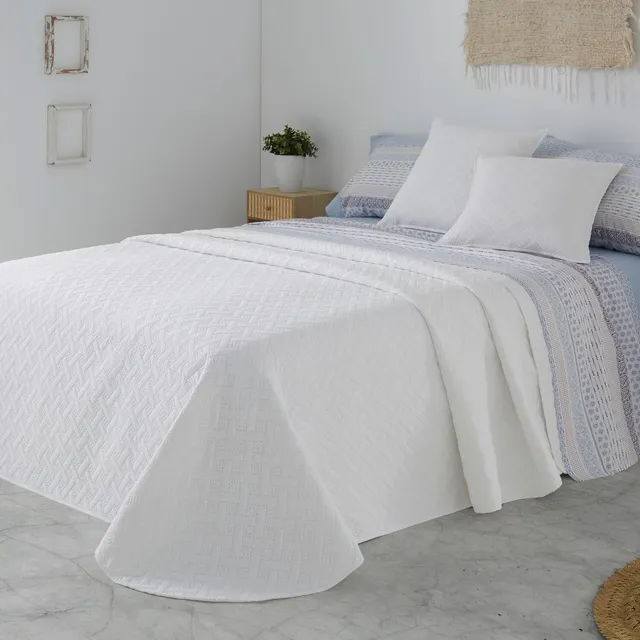 burrito-blanco-colcha-de-verano-cotton-touch-blanca-para-cama-de-135-cm-100-poli image 1