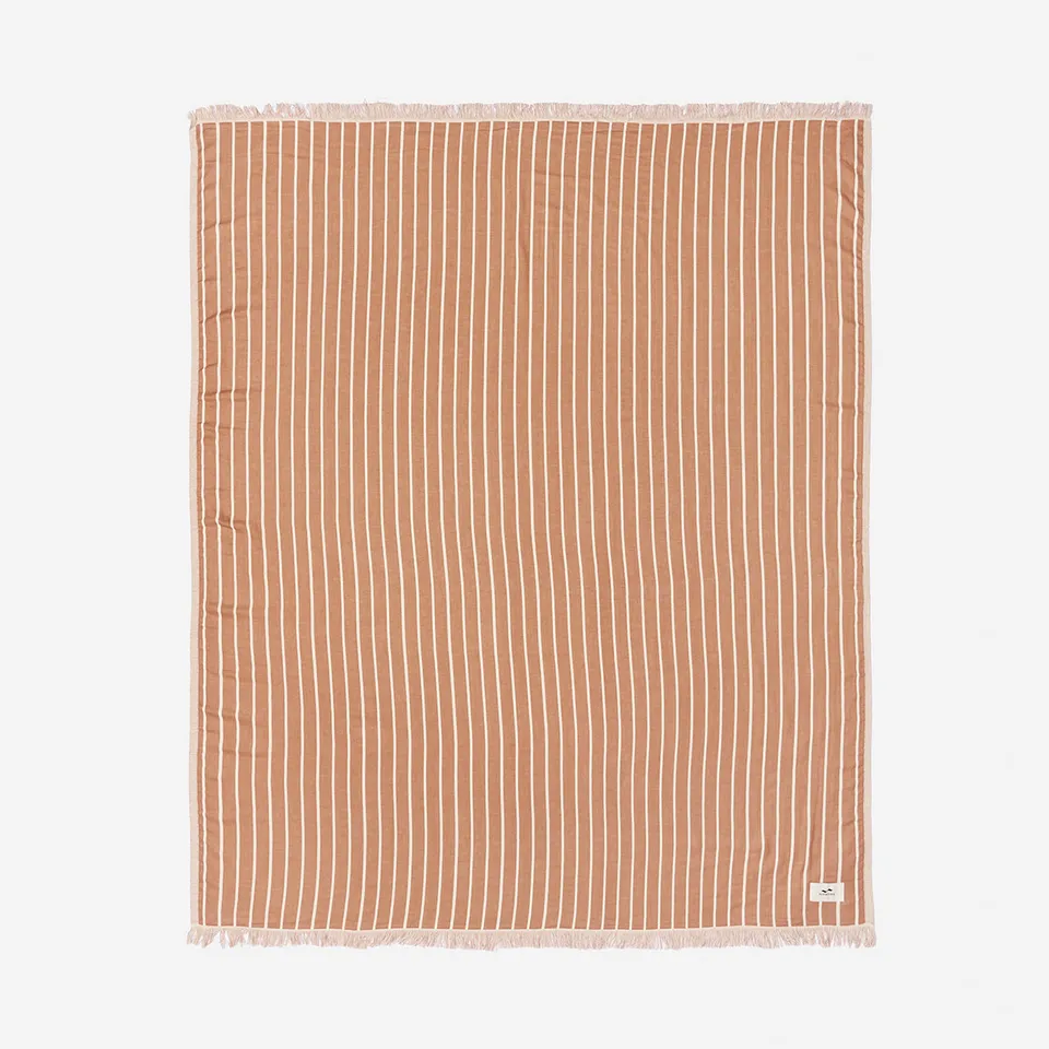 slowtide-koko-driftweave-beach-blanket-mousse-manta-de-playa-ligera-repelente-de image 1