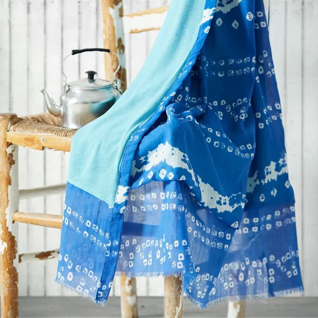 burrito-blanco-toalla-pareo-197-azul-pareo-de-playa-90x165-cm-con-reverso-de-riz image 1