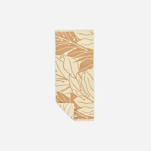 slowtide-ulu-toalla-de-mano-cream-550-gsm-de-algod-n-con-estampado-bot-nico-de-h image 1