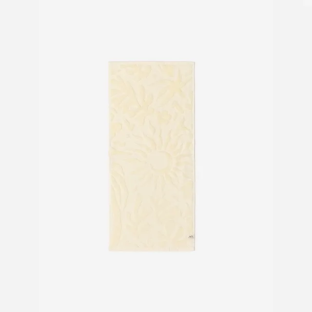 slowtide-sunny-sculpted-toalla-de-mano-de-algod-n-550-gsm-con-floral-en-relieve- image 1