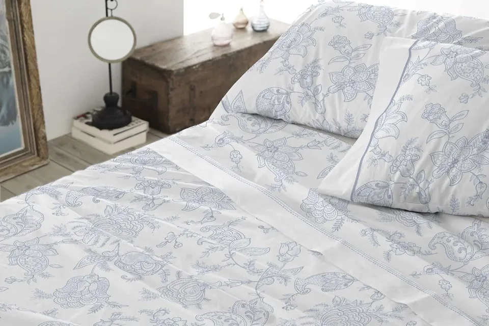 burrito-blanco-juego-de-s-banas-032-azul-cama-de-160-cm-estampado-floral-efecto- image 1