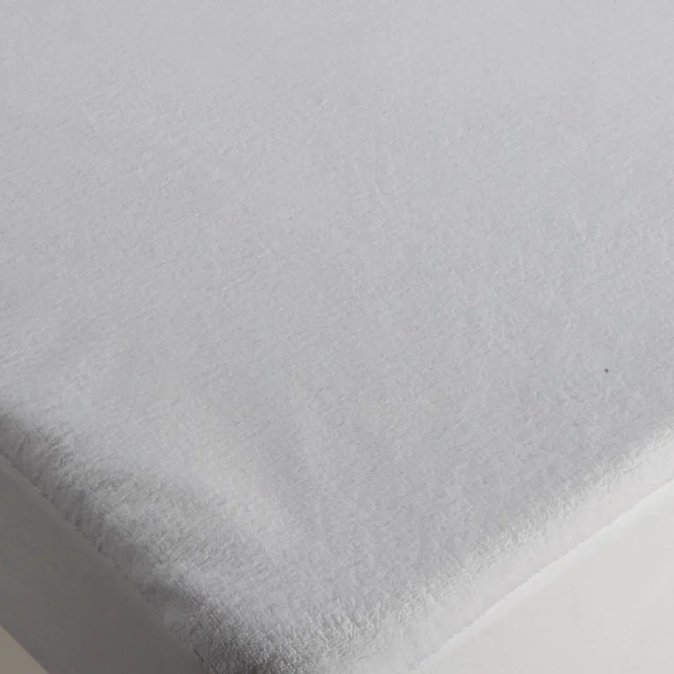 burrito-blanco-protector-de-colch-n-coralina-impermeable-015-para-cama-de-180x19 image 1