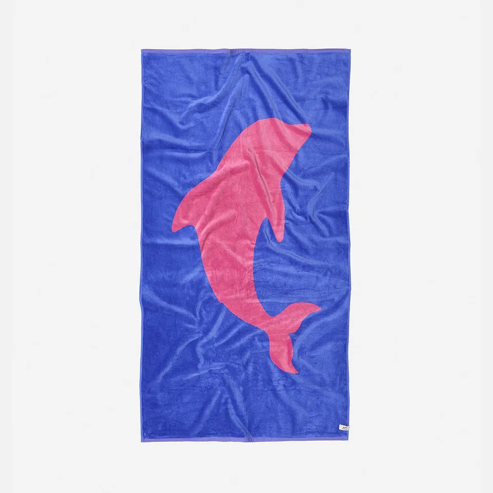 slowtide-bottle-nose-toalla-tejida-oversized-de-playa-con-estampado-de-delf-n-ro image 1