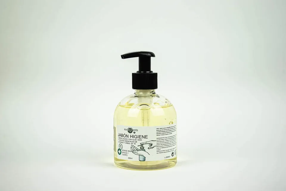 burrito-blanco-jab-n-de-higiene-con-aloe-vera-y-aceites-esenciales-300-ml-ph-5-5 image 1