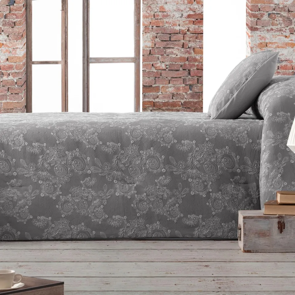 burrito-blanco-colcha-bout-412-gris-edred-n-bout-acolchado-con-jacquard-bordado- image 1