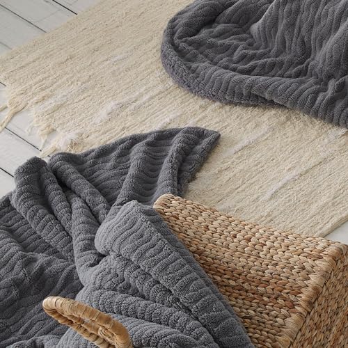 burrito-blanco-436-plaid-sherpa-de-textura-de-pelo-130x170-cm-color-gris-reverso image 4