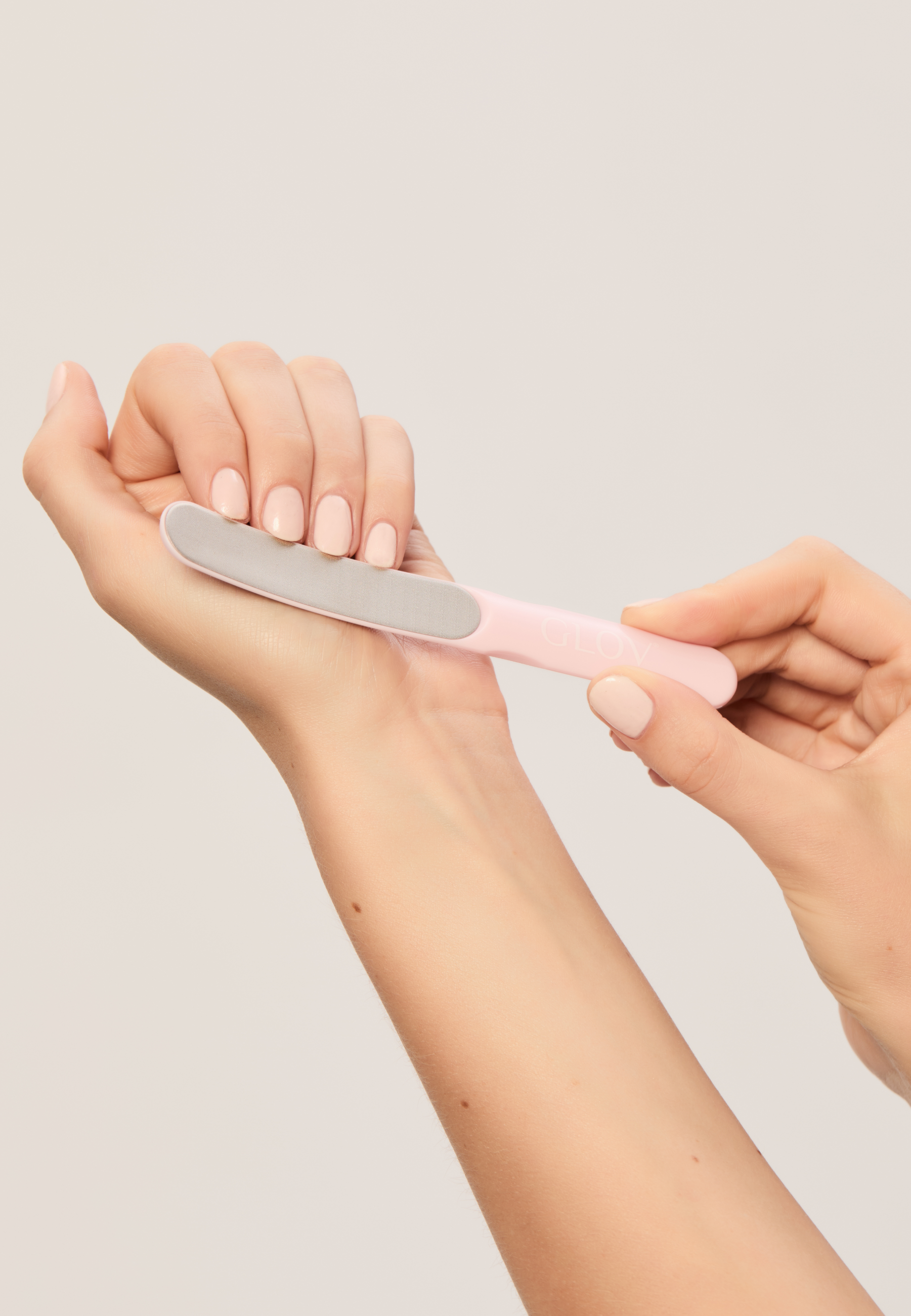 glov-the-nail-rehab-set-kit-de-estilizado-y-cuidado-de-u-as-para-fortalecer-u-as image 3