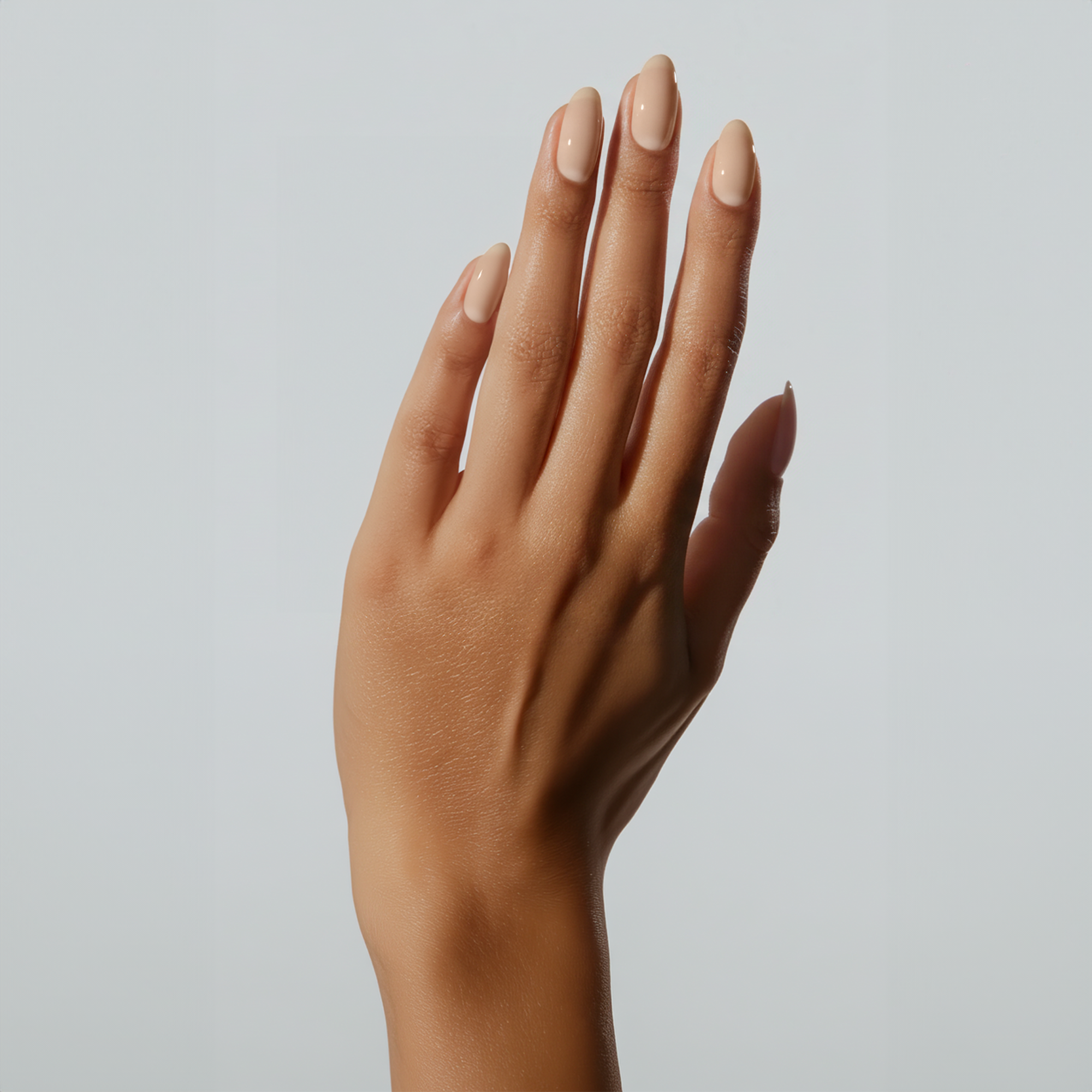 glov-coolnails-silk-beige-active-esmalte-de-u-as-beige-sedoso-que-iguala-el-tono image 5
