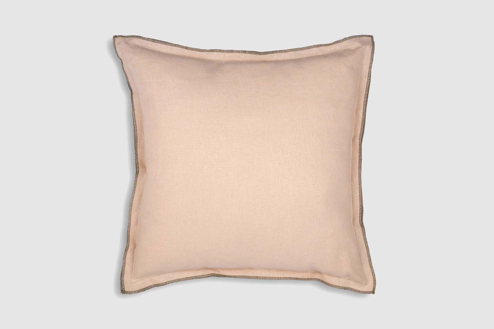 burrito-blanco-007-salm-n-coj-n-decorativo-a-dos-caras-en-lino-reciclado-45x45-c image 1