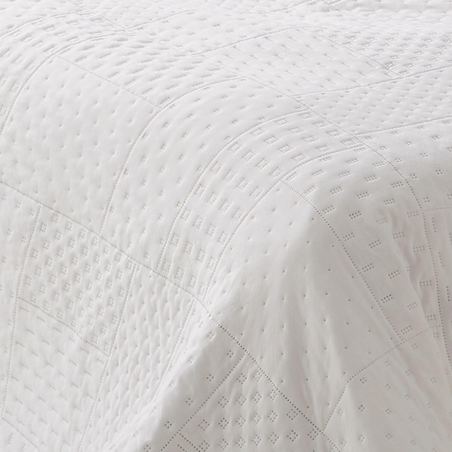 burrito-blanco-colchas-de-verano-148-blanco-colcha-de-verano-patchwork-geom-tric image 3