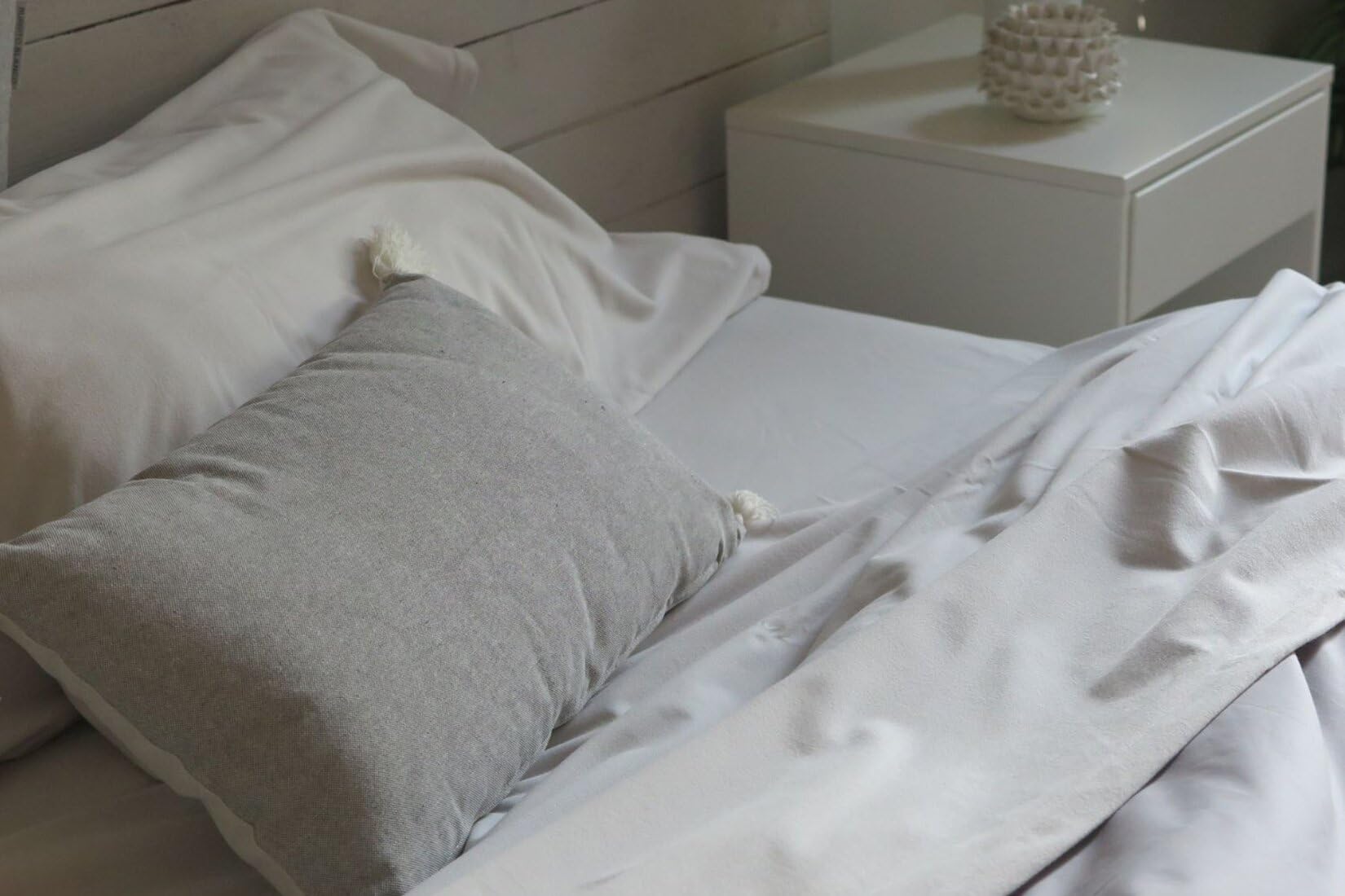 burrito-blanco-s-banas-de-velvelina-invierno-003-piedra-cama-de-90-cm-tejido-per image 4