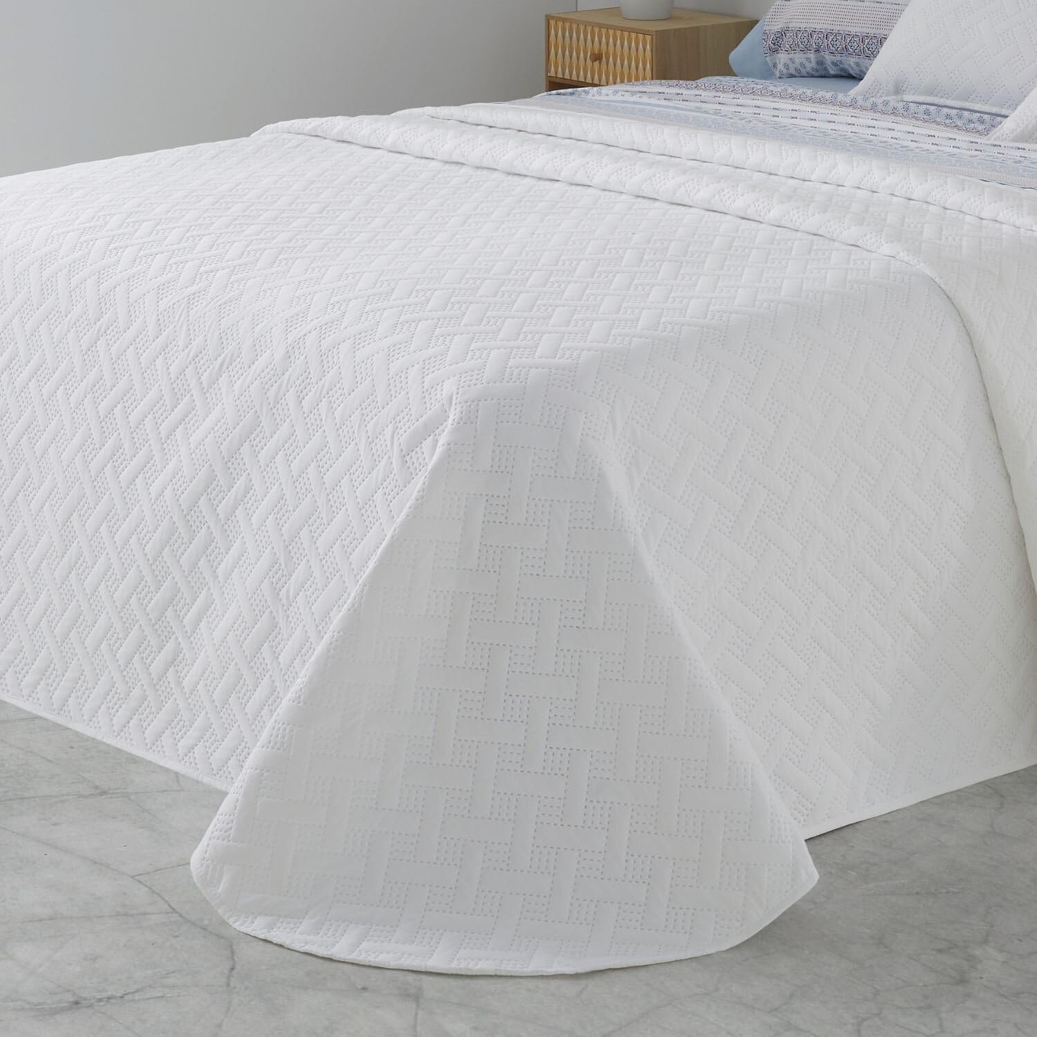 burrito-blanco-colcha-de-verano-cotton-touch-blanca-para-cama-de-135-cm-100-poli image 3