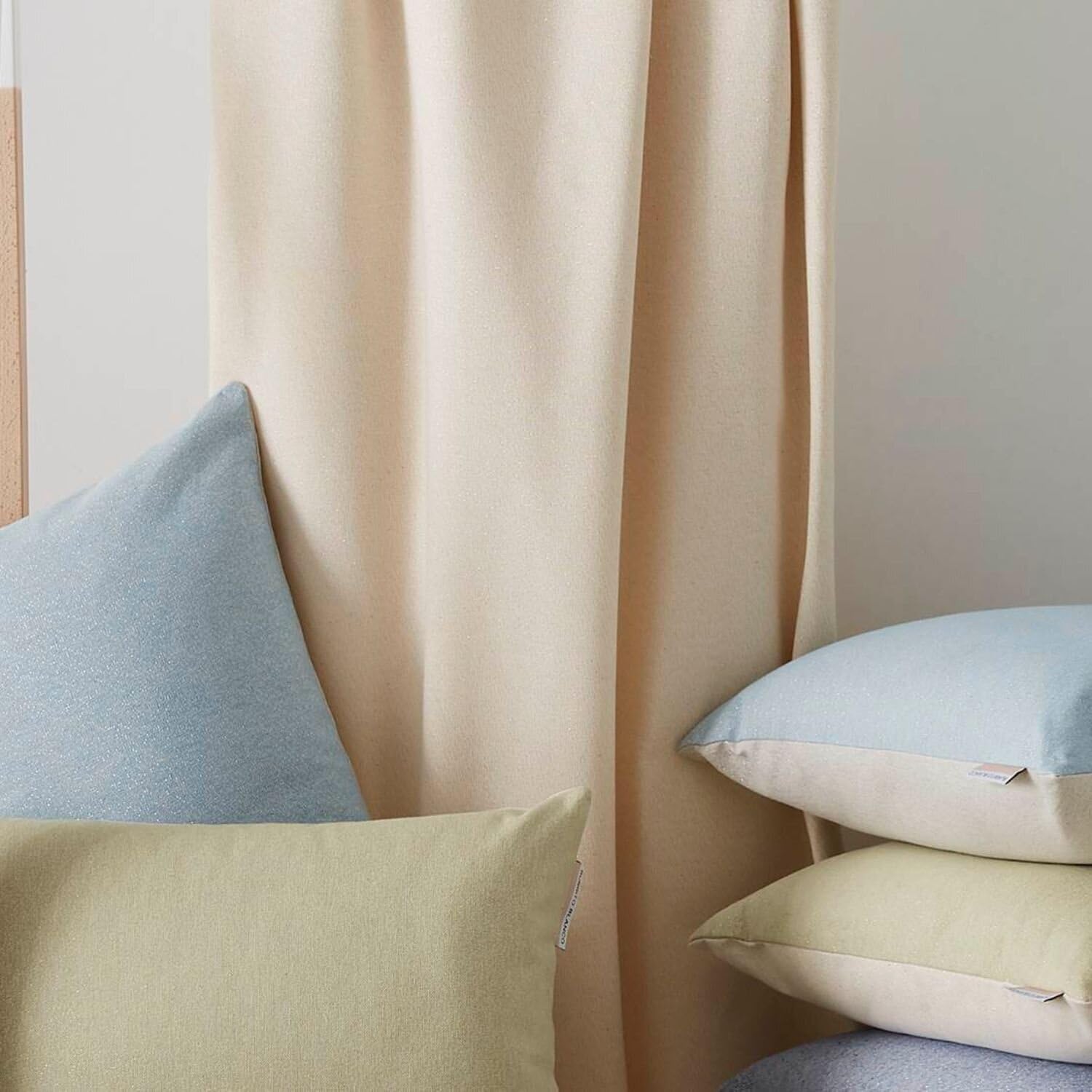 burrito-blanco-005-oro-foulard-multiusos-130x170-cm-protector-de-sof-y-colcha-de image 1