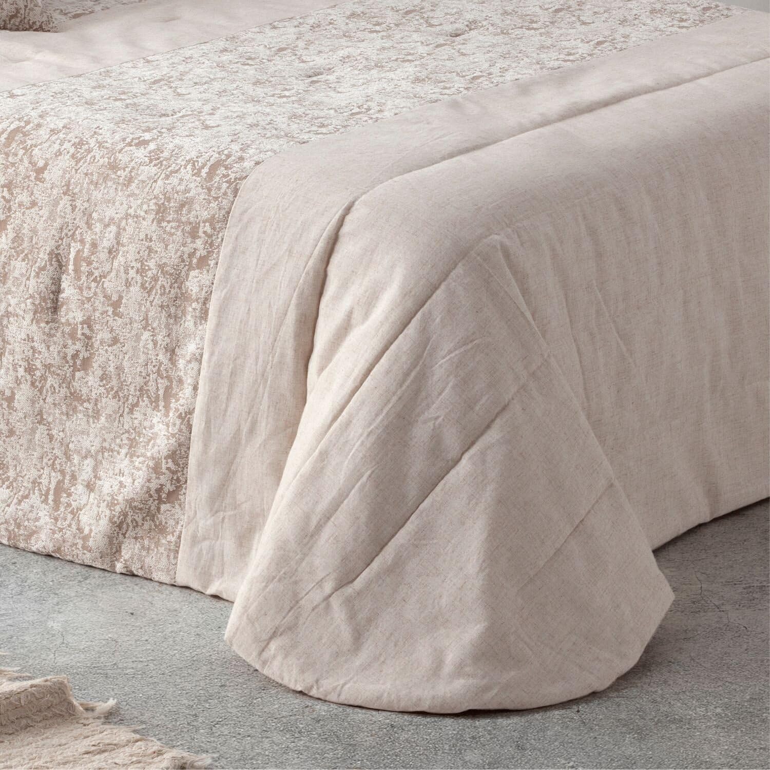 burrito-blanco-colcha-bout-416-color-beige-para-cama-de-135-cm-jacquard-y-liso-8 image 2