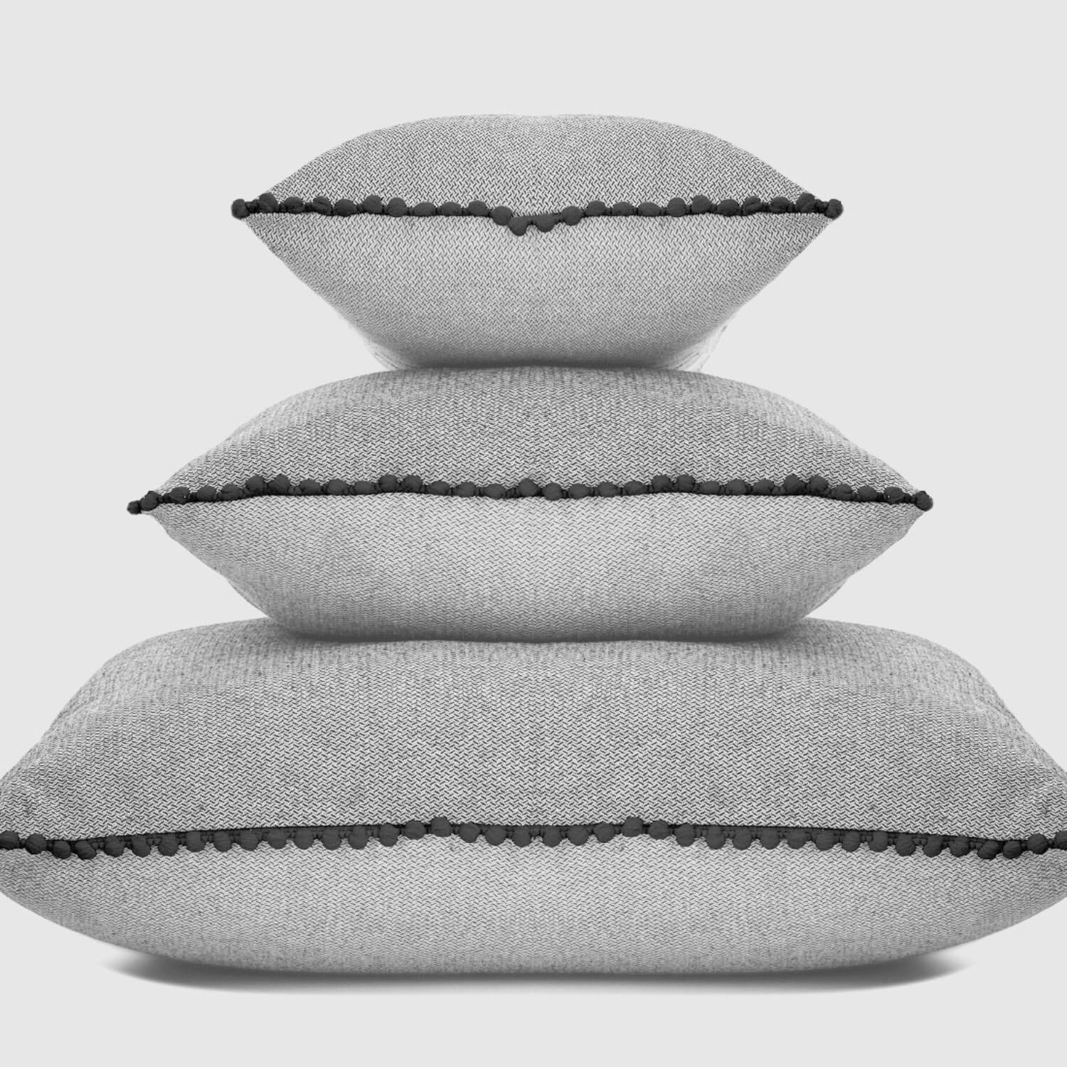burrito-blanco-coj-n-decorativo-2-caras-006-negro-coj-n-30x50-cm-tejido-tapicero image 3