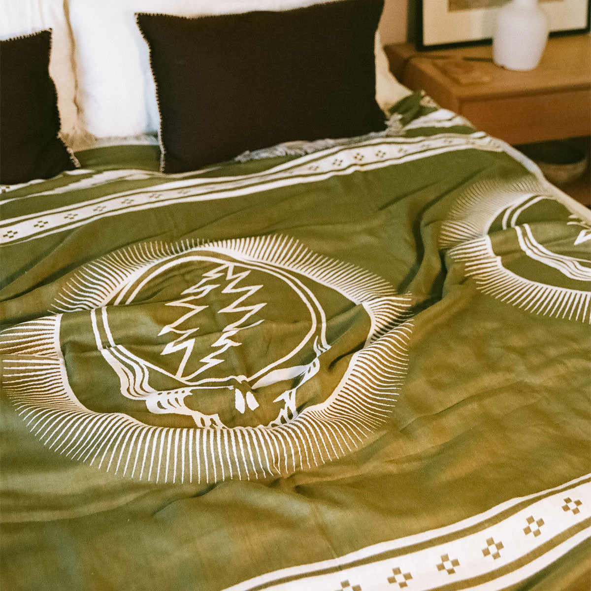 slowtide-fillmore-driftweave-beach-blanket-manta-de-playa-avocado-grateful-dead- image 4