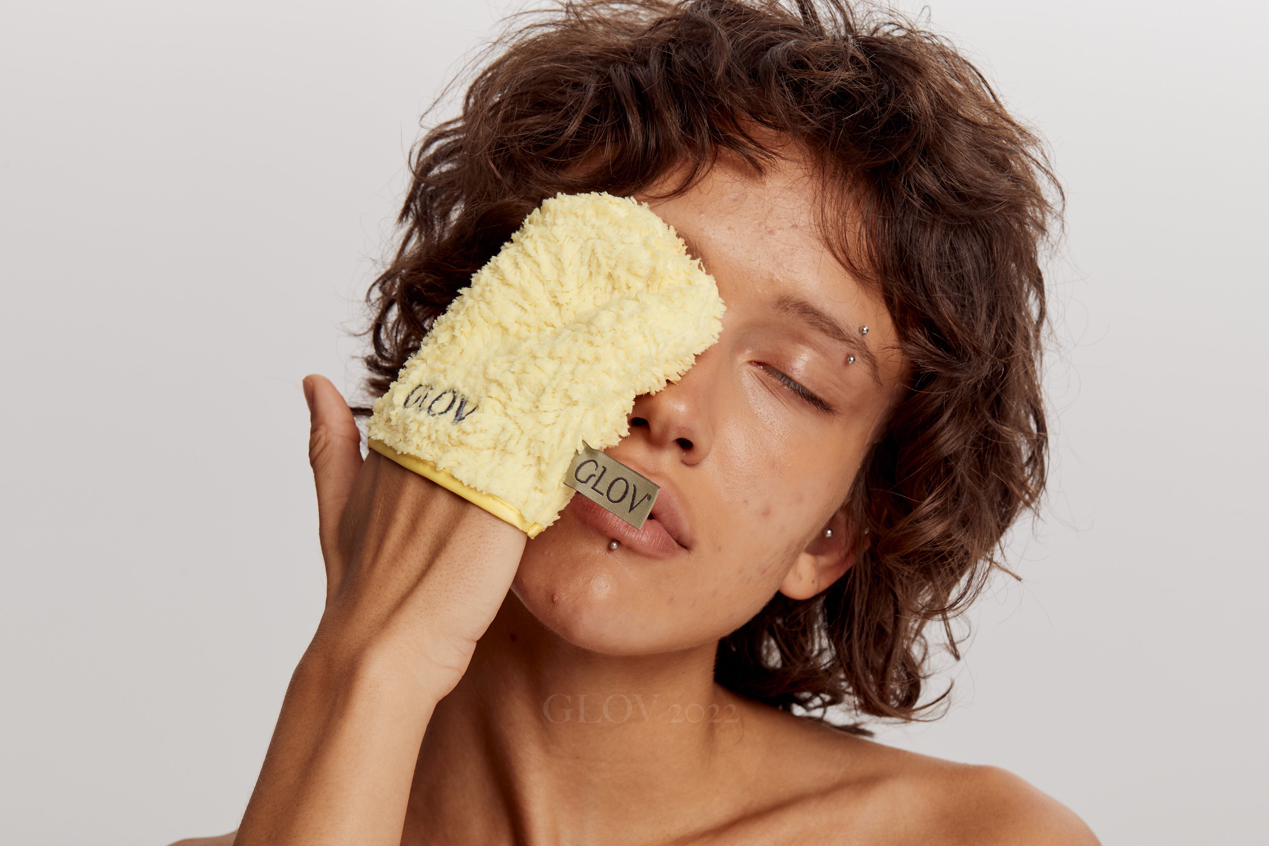 glov-face-architecture-set-set-de-cuidado-facial-manopla-desmaquillante-gua-sha image 3