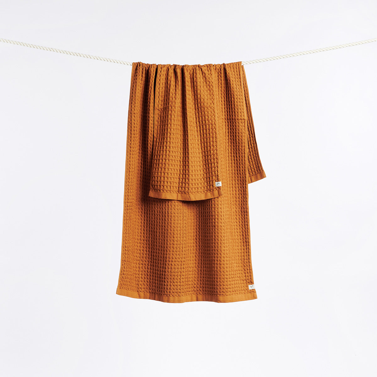 slowtide-guild-waffle-toalla-de-mano-moab-350-gsm-78-7-x-33-cm image 3