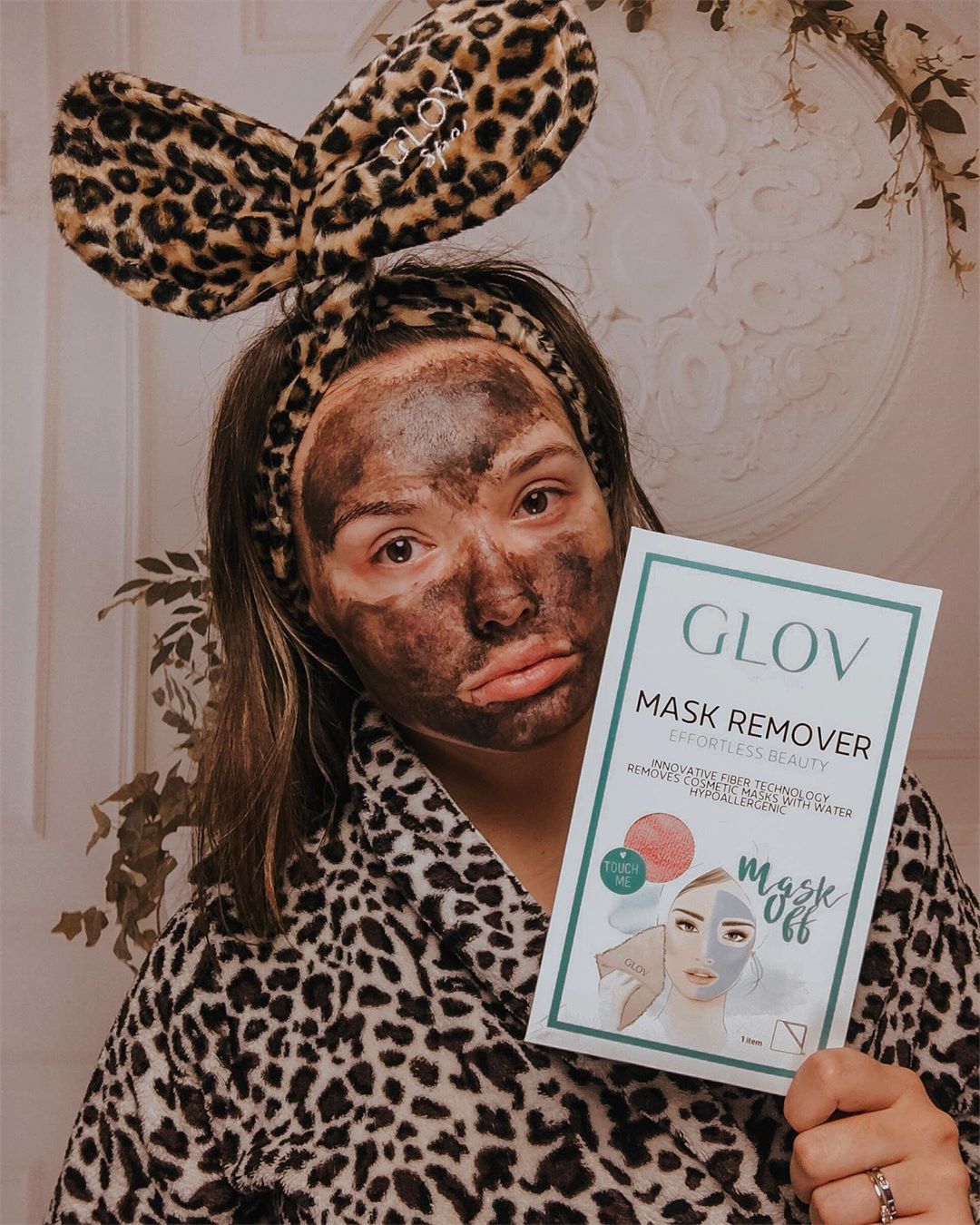 glov-mask-remover-guante-para-retirar-mascarillas-faciales-microfibra-suave-edic image 3