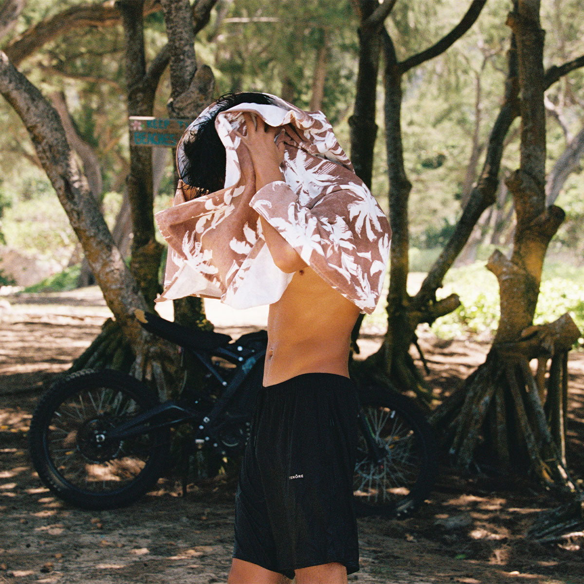 slowtide-luca-beach-towel-toalla-de-playa-fawn-velour-y-rizo-ultraabsorbente image 3