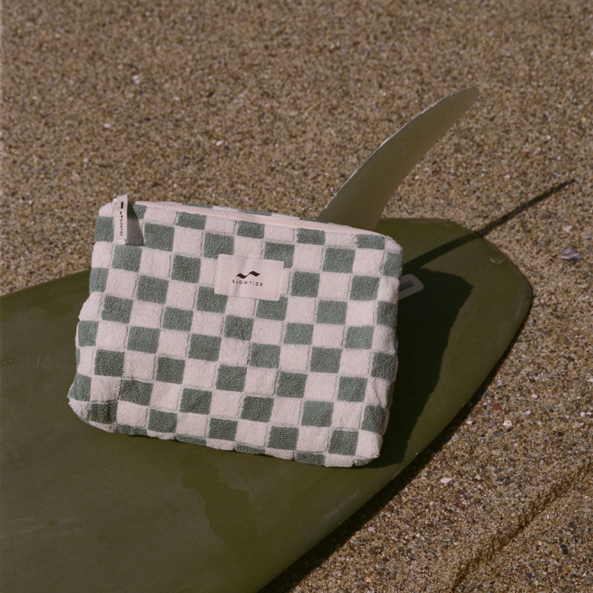 slowtide-mate-terry-pouch-sage-neceser-de-playa-texturizado-en-terry-con-interio image 2