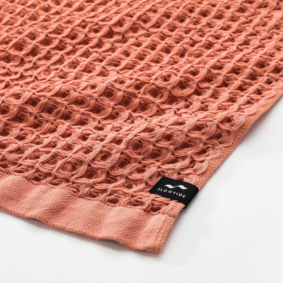 slowtide-guild-waffle-toalla-de-mano-terracota-tejido-waffle-350-gsm-78-7-x-33-c image 3