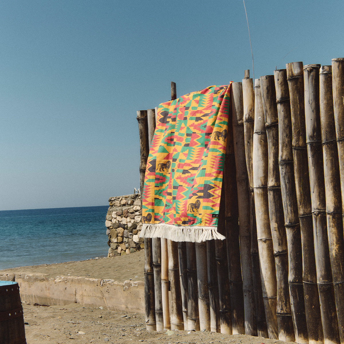 slowtide-rocker-toalla-turca-bob-marley-x-slowtide-algod-n-ligero-tejido-geom-tr image 4