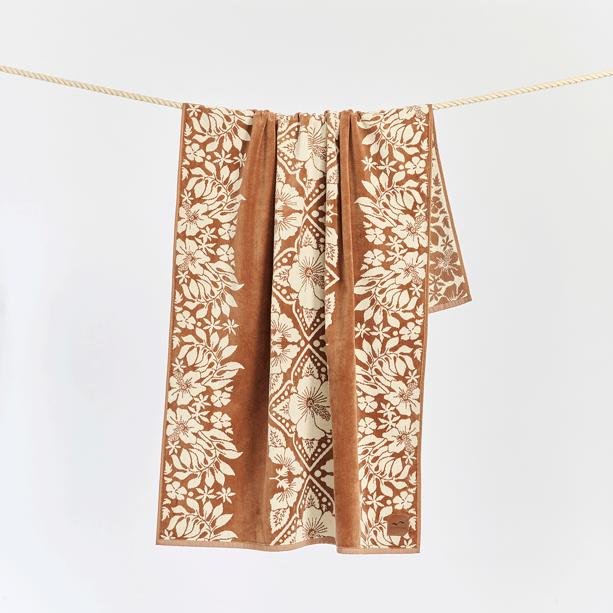 slowtide-sandy-s-oversized-woven-towel-fawn-toalla-de-playa-tejida-450-gsm-101-6 image 2