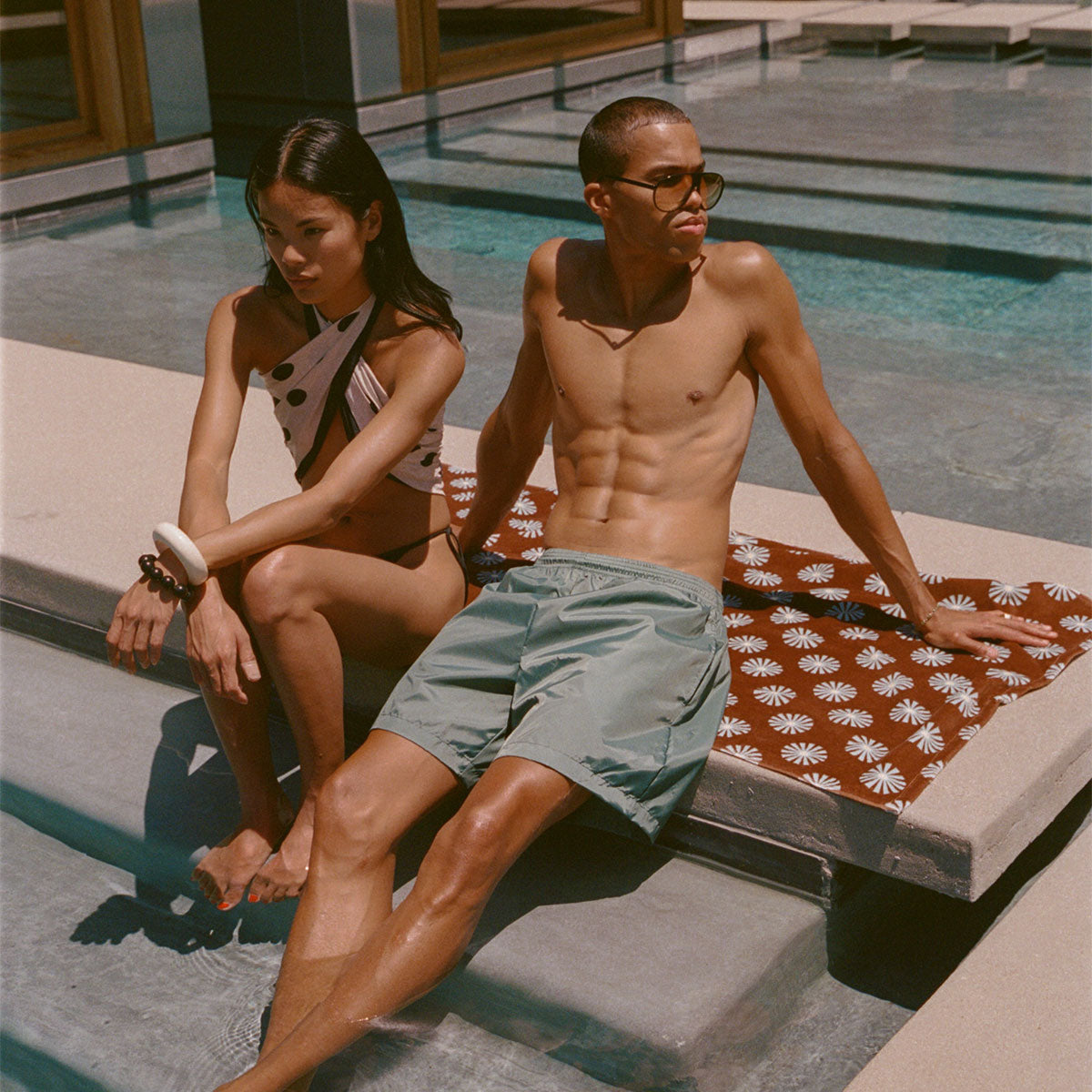 slowtide-sun-dazed-toalla-de-playa-toast-algod-n-retro-con-estampado-de-margarit image 5