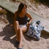 slowtide-sunny-tote-bolso-de-playa-terry-azul-polvoriento-forro-de-lona-de-algod image 6