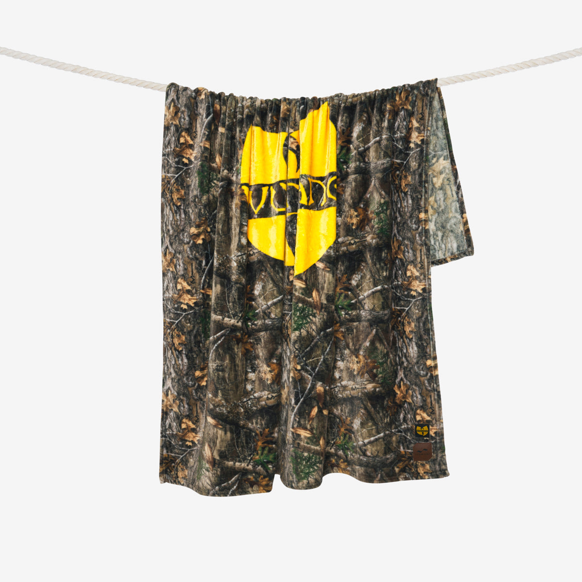 slowtide-triumph-manta-polar-de-forro-wu-tang-clan-x-realtree-x-slowtide image 6