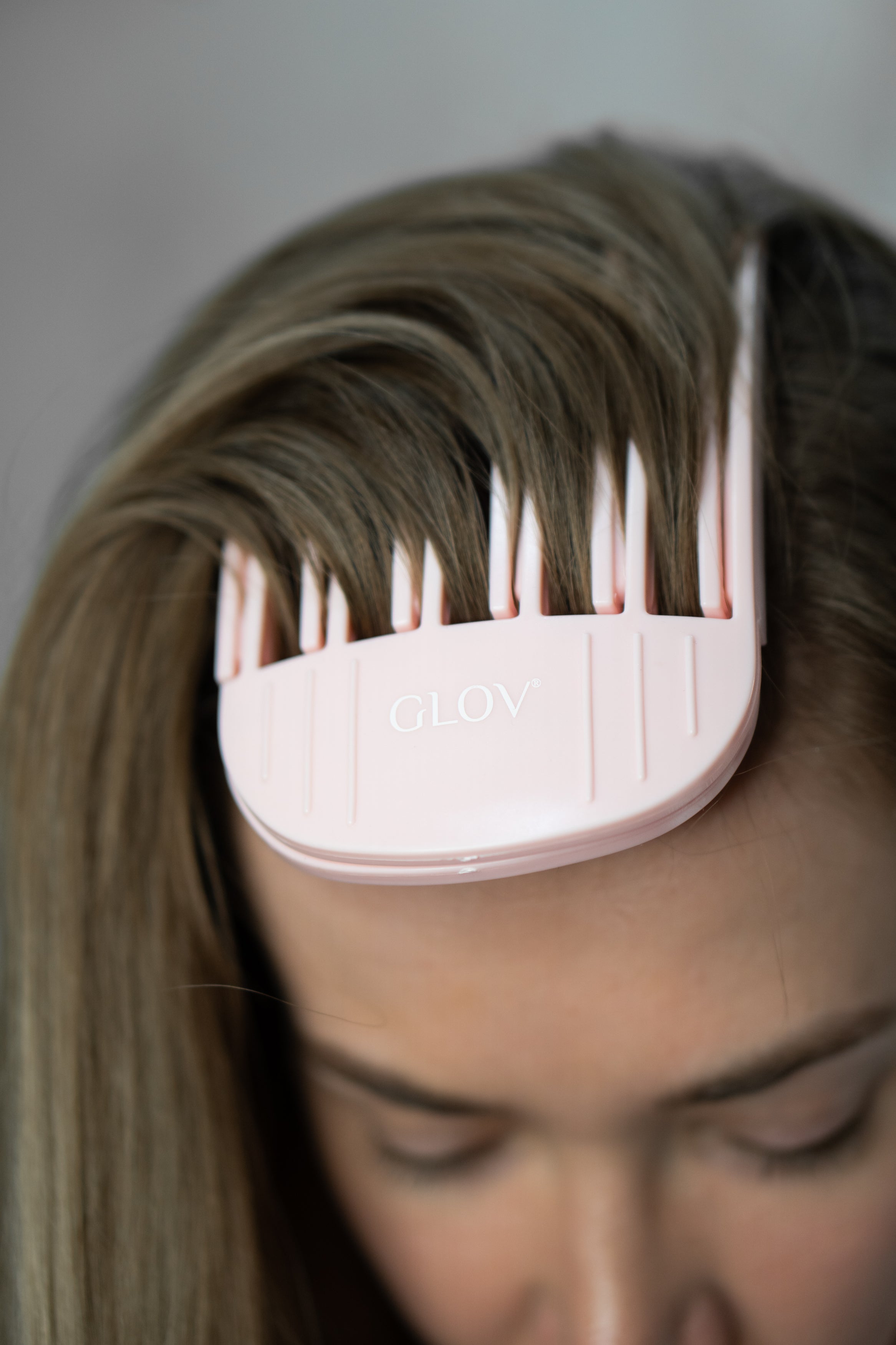 glov-volume-whisperers-set-de-styling-para-dar-volumen-al-cabello image 2