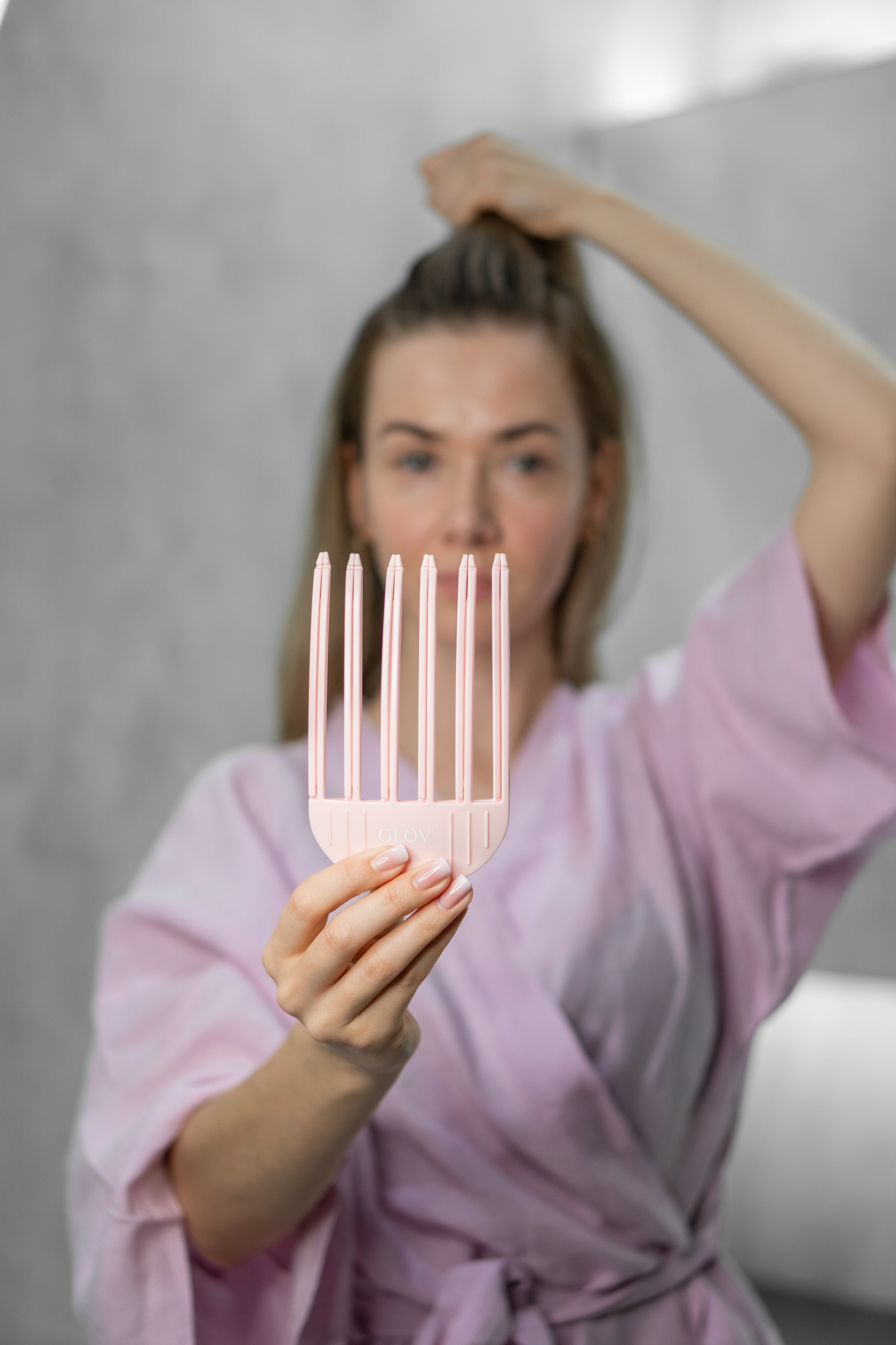 glov-zero-gravity-clip-elevador-de-ra-ces-para-volumen-de-pelo image 4