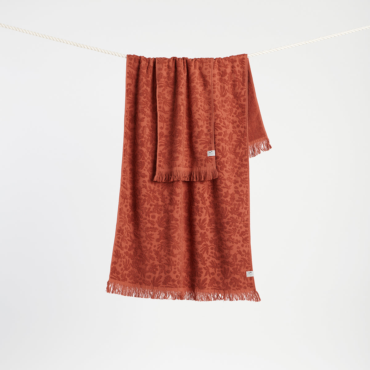 slowtide-rouen-toalla-de-mano-sienna-algod-n-450-gsm-con-tejido-jacquard-en-reli image 5